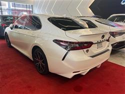 تۆیۆتا کامری